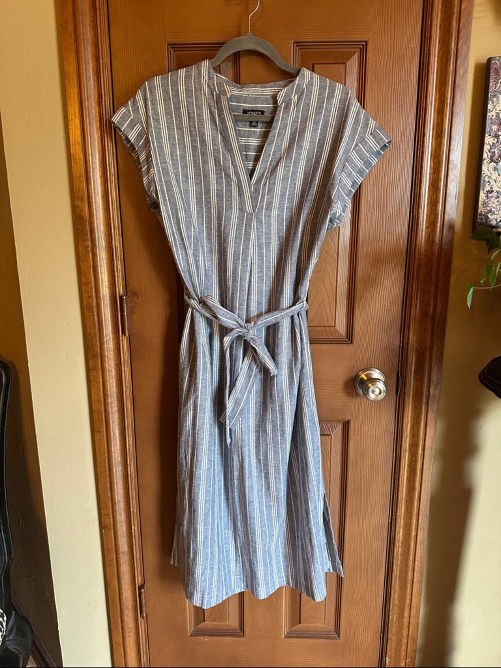 Women’s Jones New York Blue Striped Tie-Waist Midi Dress, size 10
